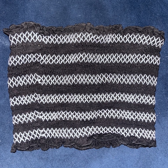 Hello beautiful beings, I’m selling some name brand items! ✨ - Picture 11 of 17